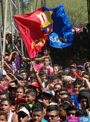 Miles de jóvenes se dieron cita en Estadio Virtual