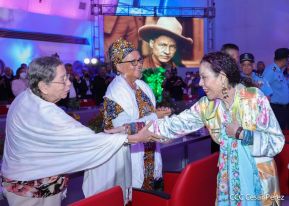 Conmemoración del Día de la Dignidad Nacional