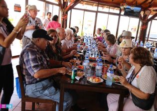 Turistas extranjeros disfrutan de espacios de recreación en Managua