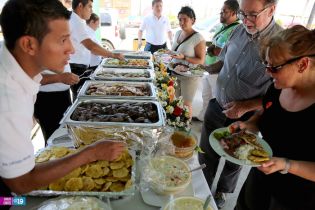 Turistas extranjeros disfrutan de espacios de recreación en Managua