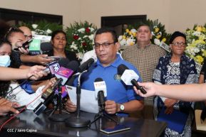 Homenaje póstumo al periodista Carlos Salgado
