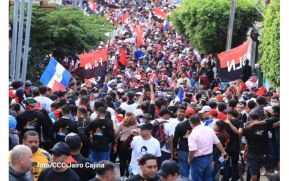 Caminata en homenaje a los héroes y mártires del Repliegue Táctico