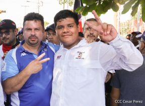 Caminata en homenaje a los héroes y mártires del Repliegue Táctico