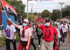 Caminata en homenaje a los héroes y mártires del Repliegue Táctico