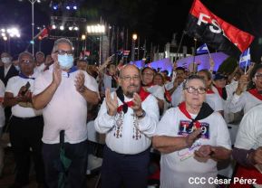 Presidente Daniel Ortega y Compañera Rosario presiden acto del 43/19 de la Revolución Sandinista