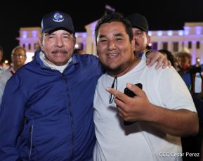 Presidente Daniel Ortega y Compañera Rosario presiden acto del 43/19 de la Revolución Sandinista