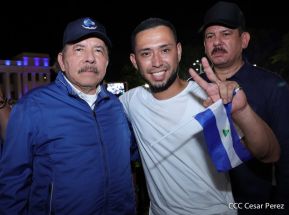 Presidente Daniel Ortega y Compañera Rosario presiden acto del 43/19 de la Revolución Sandinista