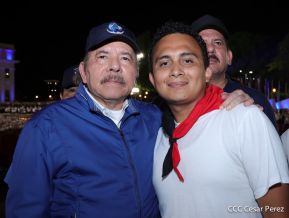 Presidente Daniel Ortega y Compañera Rosario presiden acto del 43/19 de la Revolución Sandinista