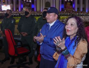 Presidente Daniel Ortega y Compañera Rosario presiden acto del 43/19 de la Revolución Sandinista
