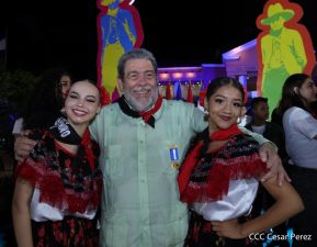 Presidente Daniel Ortega y Compañera Rosario presiden acto del 43/19 de la Revolución Sandinista