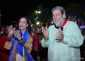 Presidente Daniel Ortega y Compañera Rosario presiden acto del 43/19 de la Revolución Sandinista