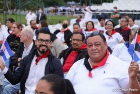 Presidente Daniel Ortega y Compañera Rosario presiden acto del 43/19 de la Revolución Sandinista