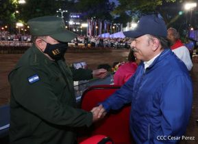 Presidente Daniel Ortega y Compañera Rosario presiden acto del 43/19 de la Revolución Sandinista