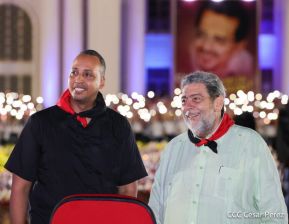 Presidente Daniel Ortega y Compañera Rosario presiden acto del 43/19 de la Revolución Sandinista