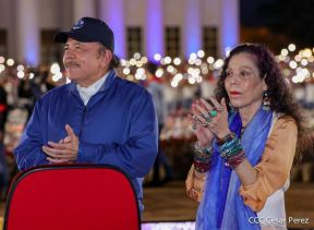 Presidente Daniel Ortega y Compañera Rosario presiden acto del 43/19 de la Revolución Sandinista