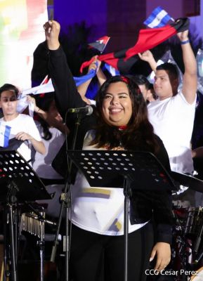 Presidente Daniel Ortega y Compañera Rosario presiden acto del 43/19 de la Revolución Sandinista