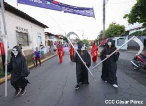 ¡Sí, el Arte es el Azul...!