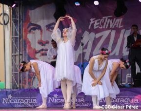 ¡Sí, el Arte es el Azul...!