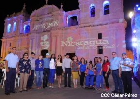 ¡Sí, el Arte es el Azul...!