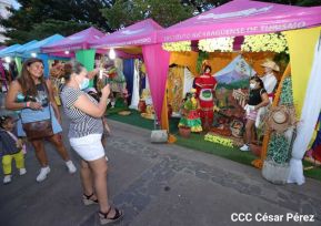 ¡Sí, el Arte es el Azul...!