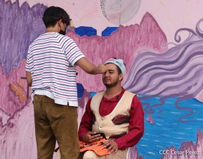 ¡Sí, el Arte es el Azul...!