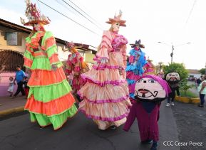 ¡Sí, el Arte es el Azul...!