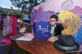 ¡Sí, el Arte es el Azul...!