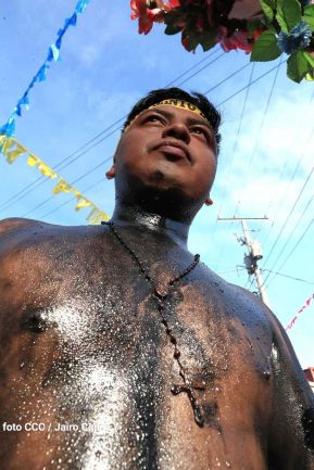 Entre fe y tradición Santo Domingo recorre las calles de Managua