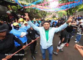 Entre fe y tradición Santo Domingo recorre las calles de Managua