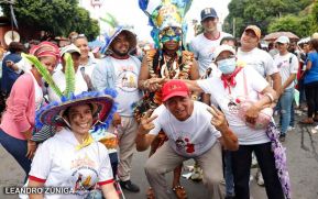 Entre fe y tradición Santo Domingo recorre las calles de Managua