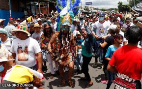 Entre fe y tradición Santo Domingo recorre las calles de Managua