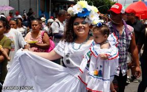 Entre fe y tradición Santo Domingo recorre las calles de Managua