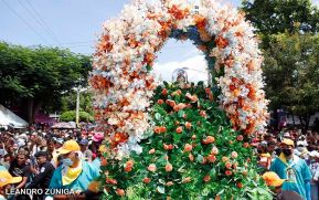 Entre fe y tradición Santo Domingo recorre las calles de Managua