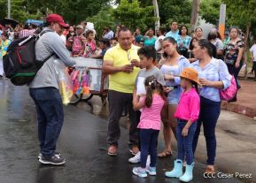 Espectacular desfile hípico por las calles de Managua