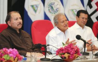 Daniel y Rosario sostienen encuentro con presidente electo de El Salvador, Salvador Sánchez Cerén