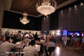 ¡Qué Viva Managua!: Música, Alegría, Danzas y Colorido