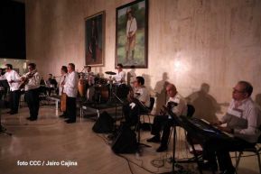 ¡Qué Viva Managua!: Música, Alegría, Danzas y Colorido