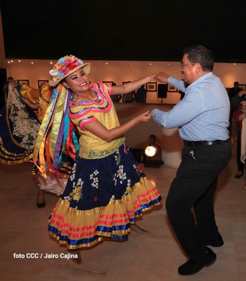 ¡Qué Viva Managua!: Música, Alegría, Danzas y Colorido