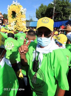 Peregrinaje de Santo Domingo de Guzmán rumbo a Las Sierritas