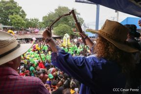 Peregrinaje de Santo Domingo de Guzmán rumbo a Las Sierritas