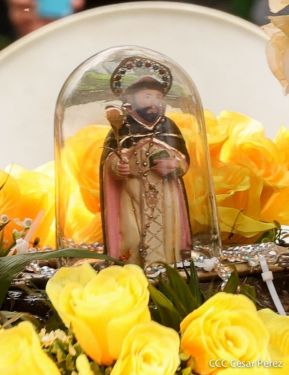 Peregrinaje de Santo Domingo de Guzmán rumbo a Las Sierritas