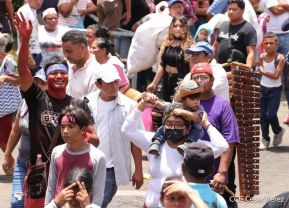 Peregrinaje de Santo Domingo de Guzmán rumbo a Las Sierritas