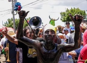 Peregrinaje de Santo Domingo de Guzmán rumbo a Las Sierritas