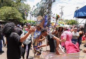 Peregrinaje de Santo Domingo de Guzmán rumbo a Las Sierritas