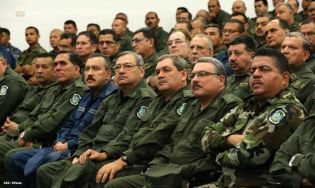 Presidente Daniel recibe Memoria Anual 2013 del Ejército de Nicaragua