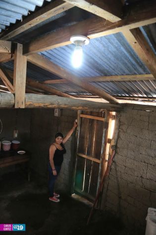 Restituyen derecho a electricidad a familias de cuatro comunidades matagalpinas