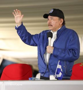 Desfile Patrio 2022 desde la Avenida de Bolívar a Chávez