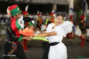 Desfile Patrio 2022 desde la Avenida de Bolívar a Chávez