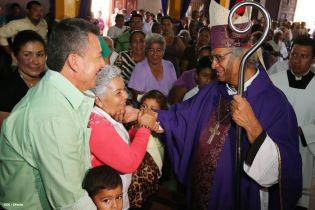 Cardenal Brenes participa en Viacrucis en Carazo