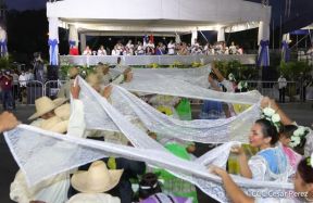 Desfile Patrio 2022 desde la Avenida de Bolívar a Chávez